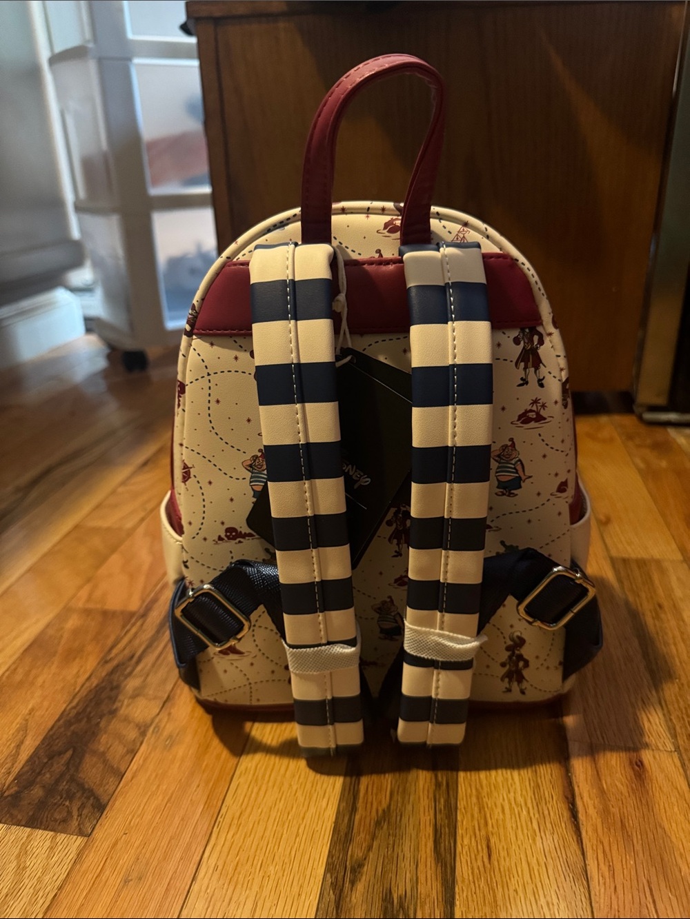 NWT Loungefly Disney Peter Pan Captain Hook Ship Wheel Rotating Mini Backpack - Picture 7 of 12